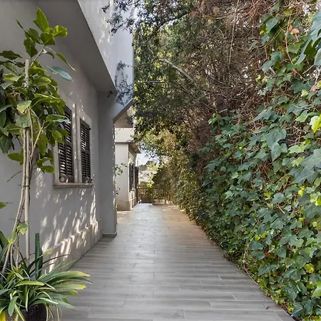 Vertice - Bright Luxury Villa