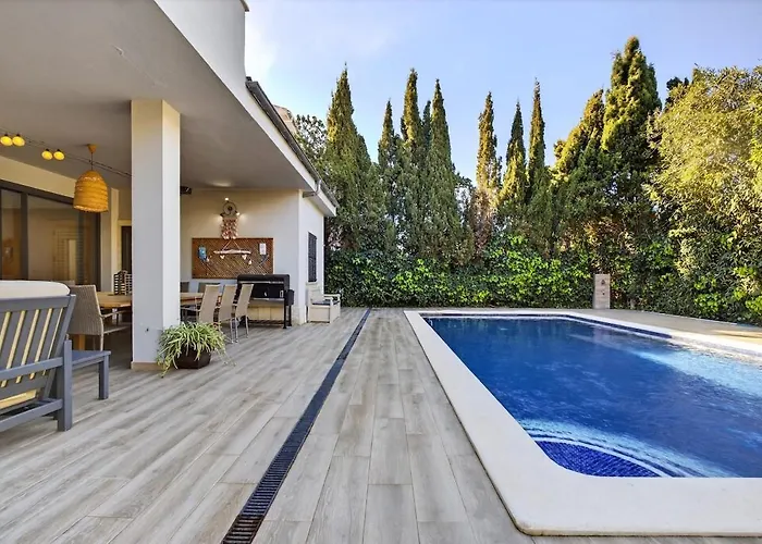 Vertice - Bright Luxury Villa