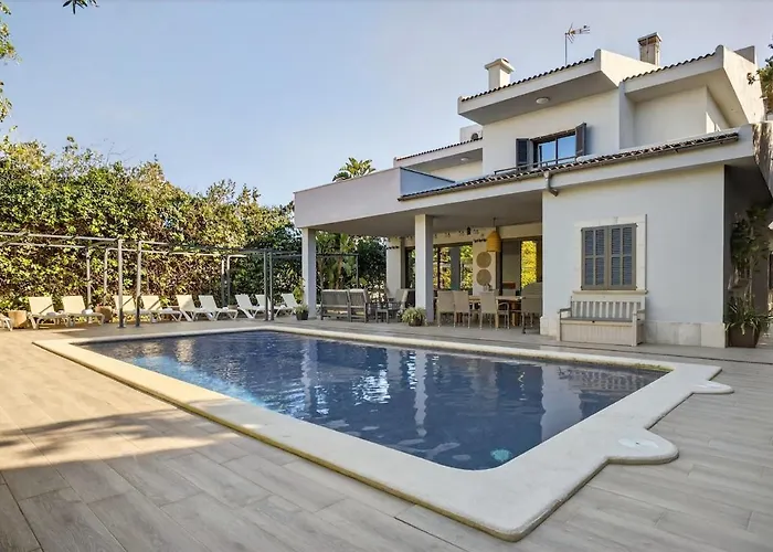 Vertice - Bright Luxury Villa