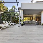 Vertice - Bright Luxury וילה קאן פיקפורט