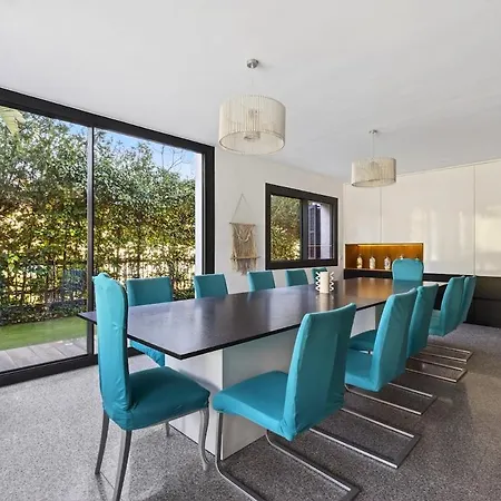 Vertice - Bright Luxury Villa *