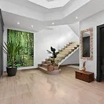 Vertice - Bright Luxury Villa