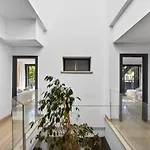 Vertice - Bright Luxury Villa